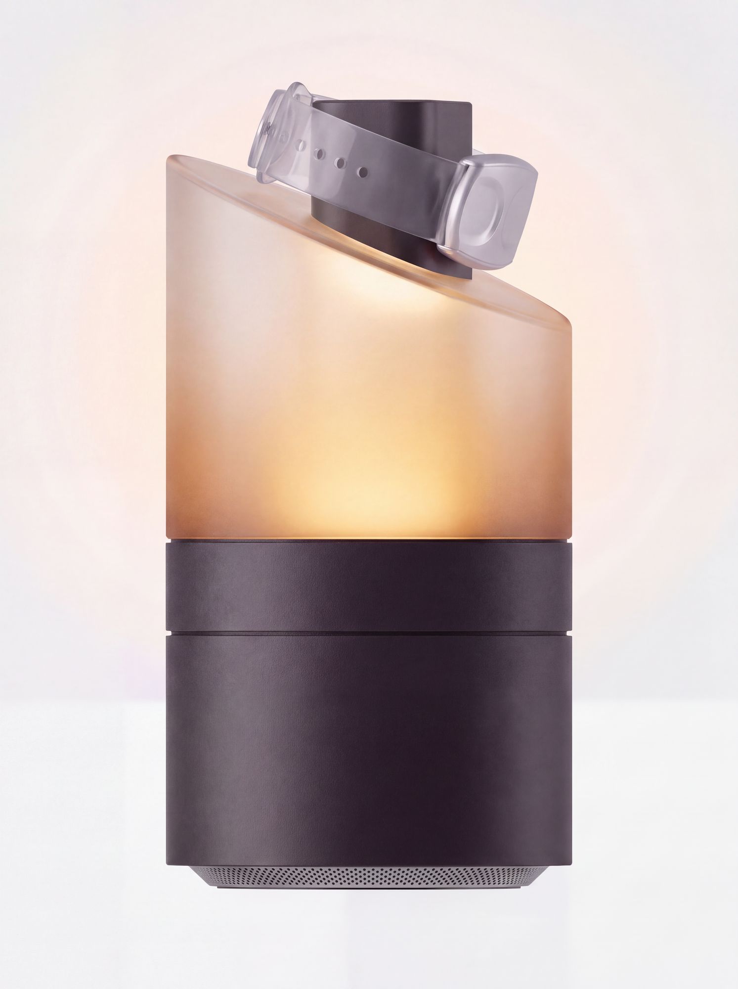 Nocturne base with the bracelet seen from three quarters